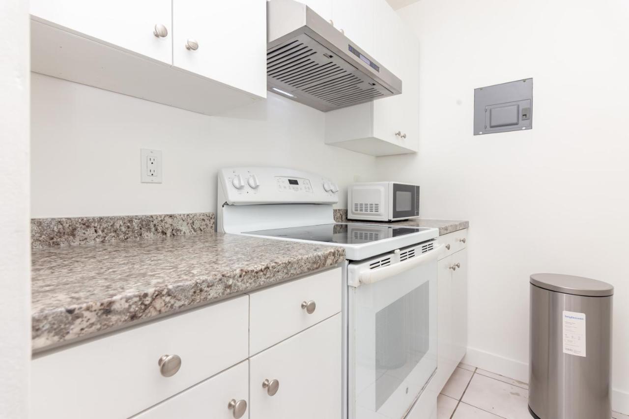 One Bedroom Apartment - With Parking & Balcony - Heart Of Wynwood マイアミ エクステリア 写真